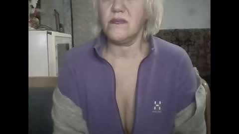 larisaq4ugo24 online show from April 30, 6:25 pm