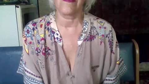 Snapshot of larisaq4ugo24 chatting on June 24, 8:46 am larisaq4ugo24 online show from June 24, 8:46 am