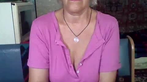 Snapshot of larisaq4ugo24 chatting on June 26, 9:57 am larisaq4ugo24 online show from June 26, 9:57 am