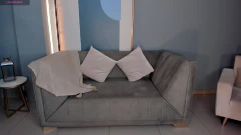 Larisa Smirnov online show from October 31, 3:40 am