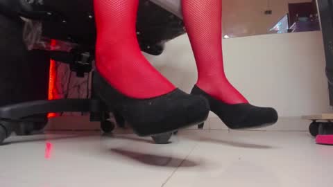  Lari online show from February 9, 8:54 am