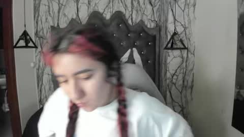  Lari online show from March 1, 2:48 am