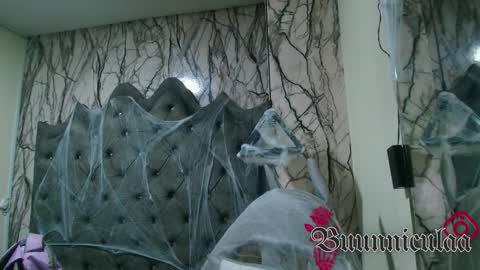  Lari online show from October 16, 3:40 am