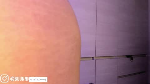 Snapshot of larissa01_ chatting on May 18, 8:14 pm Lari online show from May 18, 8:14 pm