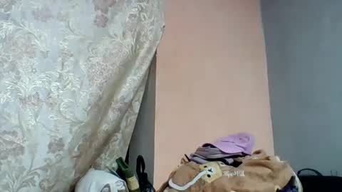 Snapshot of larissa645771 chatting on May 13, 8:55 am larissa645771 online show from May 13, 8:55 am