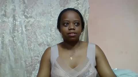Snapshot of larissa645771 chatting on May 18, 4:13 pm larissa645771 online show from May 18, 4:13 pm