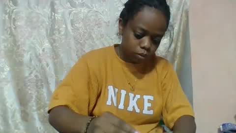 Snapshot of larissa645771 chatting on May 20, 5:02 am larissa645771 online show from May 20, 5:02 am