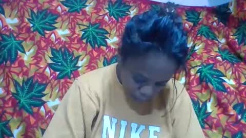 Snapshot of larissa645771 chatting on May 28, 7:05 am larissa645771 online show from May 28, 7:05 am