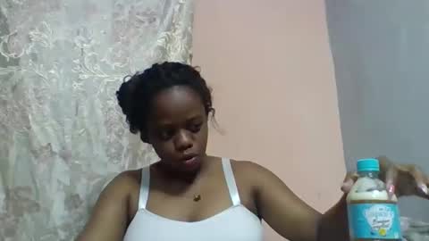 Snapshot of larissa645771 chatting on June 3, 9:56 am larissa645771 online show from June 3, 9:56 am