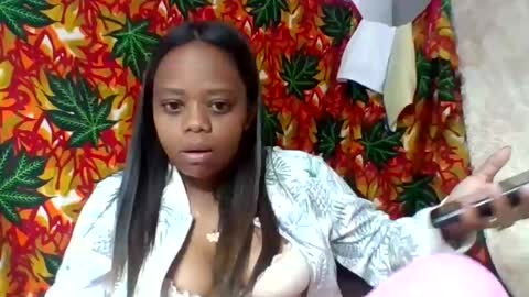 Snapshot of larissa645771 chatting on June 13, 4:05 pm larissa645771 online show from June 13, 4:05 pm