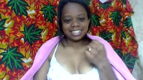 Snapshot of larissa645771 chatting on June 24, 5:28 am larissa645771 online show from June 24, 5:28 am