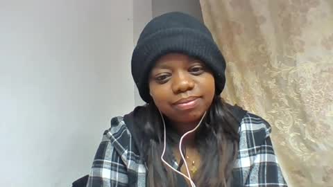 Snapshot of larissa645771 chatting on July 5, 4:58 pm larissa645771 online show from July 5, 4:58 pm