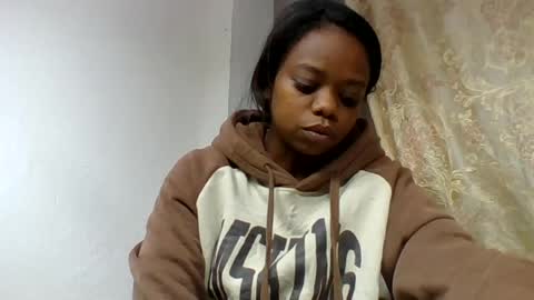 Snapshot of larissa645771 chatting on July 12, 3:47 pm larissa645771 online show from July 12, 3:47 pm