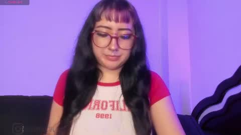 Snapshot of larissa___ chatting on August 1, 10:30 pm Lari online show from August 1, 10:30 pm