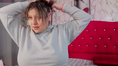 larissa_antonella online show from November 28, 3:53 am