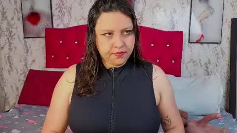Snapshot of larissa_antonella chatting on July 5, 3:56 am larissa_antonella online show from July 5, 3:56 am