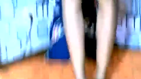 Snapshot of larra27 chatting on October 5, 3:05 am Malala online show from October 5, 3:05 am