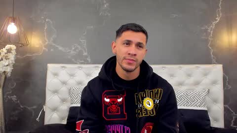 andrew online show from December 18, 1:06 pm