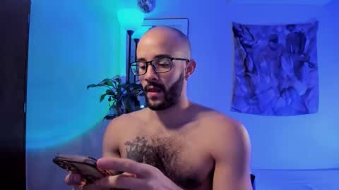 larry_stewart online show from December 14, 12:32 pm