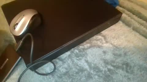 Snapshot of larrymb777 chatting on October 10, 1:48 am larrymb777 online show from October 10, 1:48 am