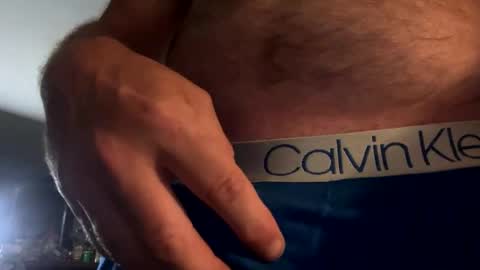 larrythelover23 online show from June 5, 5:58 am