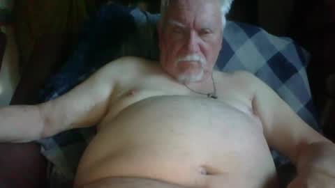 Snapshot of larryw01 chatting on June 15, 8:00 pm larryw01 online show from June 15, 8:00 pm