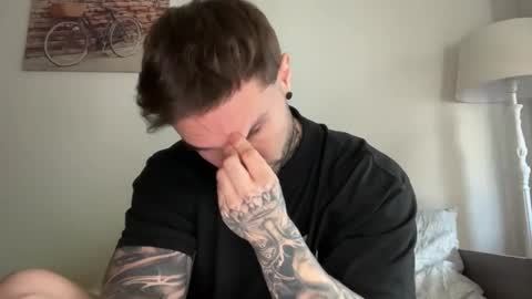 Snapshot of larsskeet chatting on November 28, 1:47 pm larsskeet online show from November 28, 1:47 pm