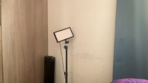 Snapshot of larsskeet chatting on July 17, 6:13 pm larsskeet online show from July 17, 6:13 pm