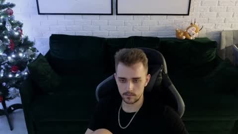 Lars online show from December 8, 4:25 am