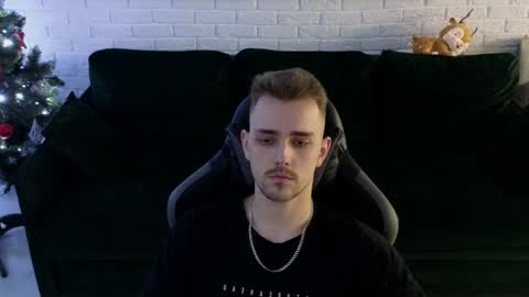 Lars online show from December 15, 1:57 am