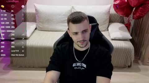 Lars online show from November 18, 9:19 pm