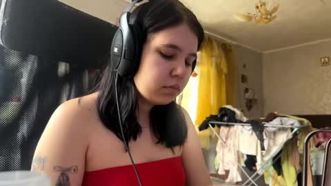 Lina online show from May 2, 4:06 am