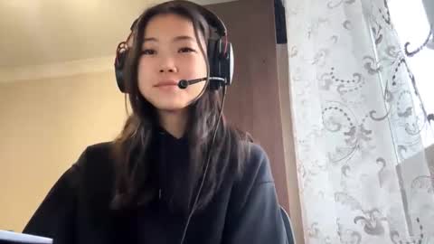 Snapshot of lashaundapolack chatting on December 22, 9:28 am Yu online show from December 22, 9:28 am