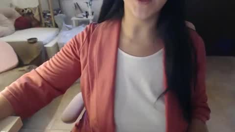 Snapshot of lasolitaauri chatting on February 11, 2:24 pm Auri online show from February 11, 2:24 pm