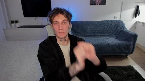 Snapshot of lastnight4you chatting on December 9, 4:47 pm acie online show from December 9, 4:47 pm