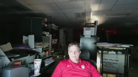 lasvegasmale4u60 online show from June 26, 5:23 am