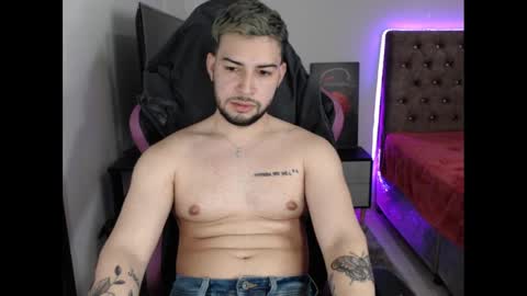 Snapshot of latam_ chatting on December 18, 6:53 am YOUR BABY online show from December 18, 6:53 am