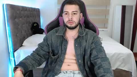 Snapshot of latam_ chatting on March 4, 8:13 am YOUR BABY online show from March 4, 8:13 am