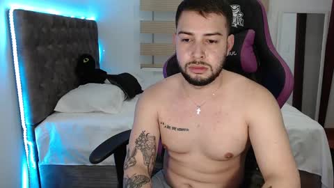 Snapshot of latam_ chatting on March 4, 11:19 am YOUR BABY online show from March 4, 11:19 am