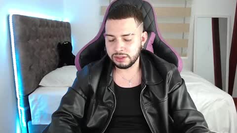 Snapshot of latam_ chatting on March 10, 5:43 am YOUR BABY online show from March 10, 5:43 am