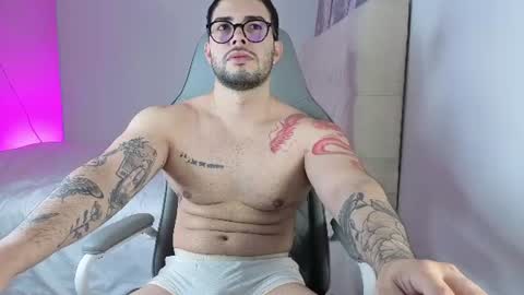 Snapshot of latam_ chatting on July 3, 6:58 pm YOUR BABY online show from July 3, 6:58 pm