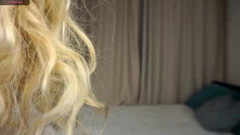 Snapshot of latanyabarthel chatting on October 12, 4:39 pm Jay online show from October 12, 4:39 pm