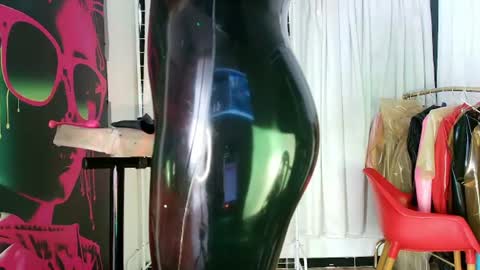 Snapshot of latex_rose_daniels chatting on July 24, 1:53 pm ROSE online show from July 24, 1:53 pm