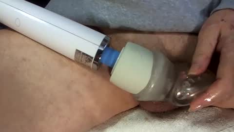 Latexblade online show from February 13, 10:54 pm