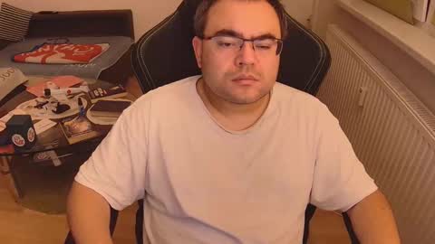 latexboy893 online show from September 11, 8:53 pm