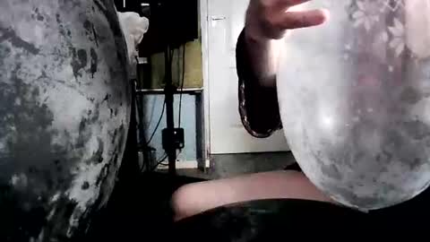 latexchris77 online show from February 10, 1:37 pm