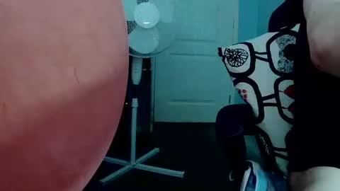 Snapshot of latexchris77 chatting on June 9, 6:25 am latexchris77 online show from June 9, 6:25 am