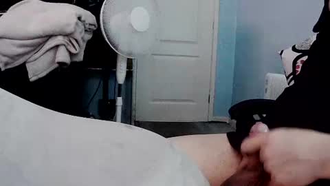 Snapshot of latexchris77 chatting on June 27, 12:44 pm latexchris77 online show from June 27, 12:44 pm