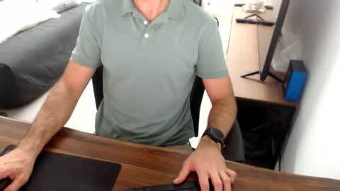 latexdave84 online show from January 14, 5:57 am