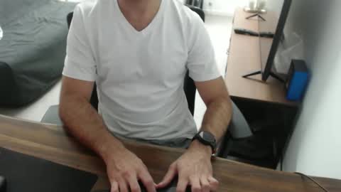 latexdave84 online show from January 19, 10:41 am